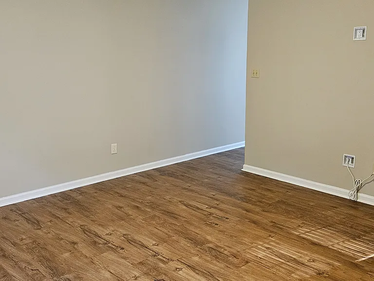 122 Wedgewood Dr #9 — Photo 3