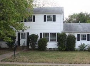 205 Charlton Dr, Hampton, VA 23666