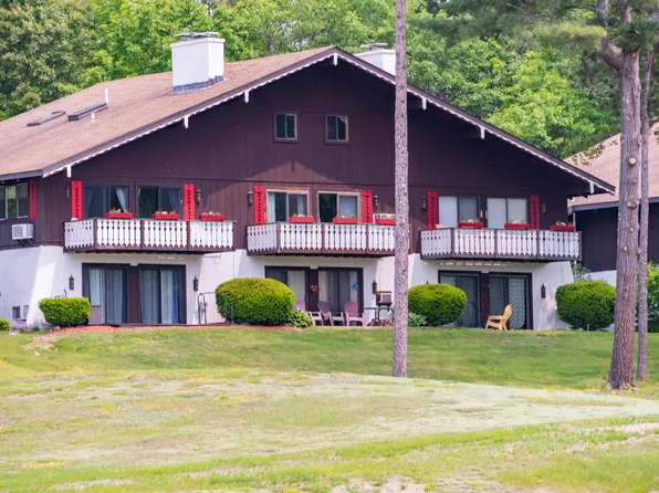 18-11 Bunker Ln, Glen, NH 03838