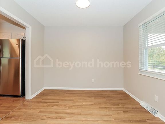 4th image of 7528 Temple Acres Dr