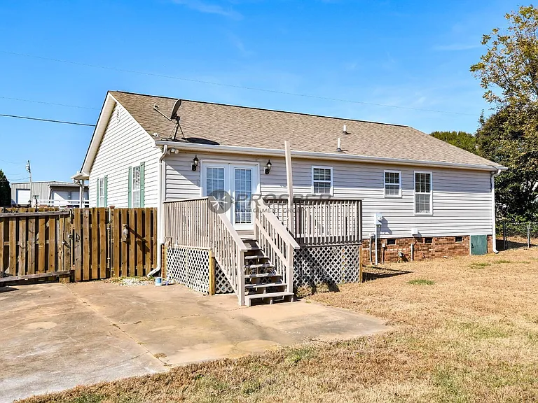 1082 Hampton Rd — Photo 28