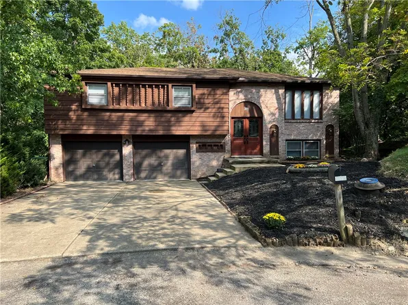 1110 Nottingham Ct, Mount Zion, IL 62549