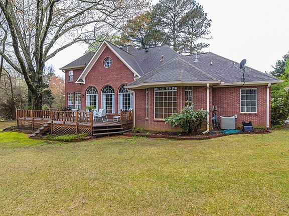 4th image of 613 Royal Oaks Dr