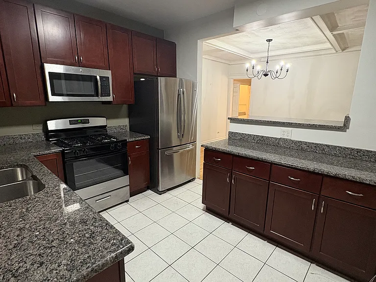 2743 N Hampden Ct #1E — Photo 11