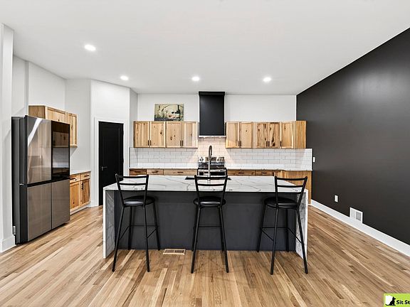 4th image of 1709 S 28th St
