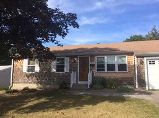 432 Walnut Hill Rd, Woonsocket, RI 02895