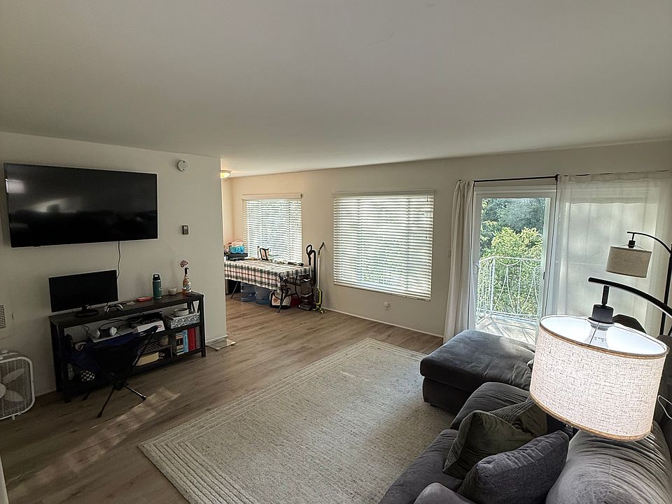1st image of 234 W Alamar Ave #7