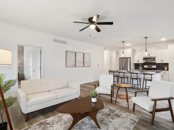 4006 Unbridled Ave, Iowa City, IA 52240