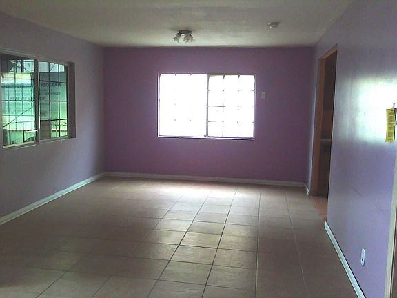2nd image of 812 W 50th St