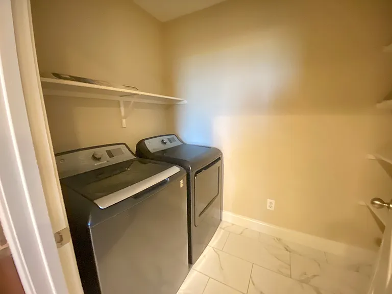 Laundry room with Washer and Dryer