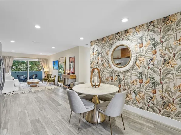 300 Galen Dr APT 306, Key Biscayne, FL 33149