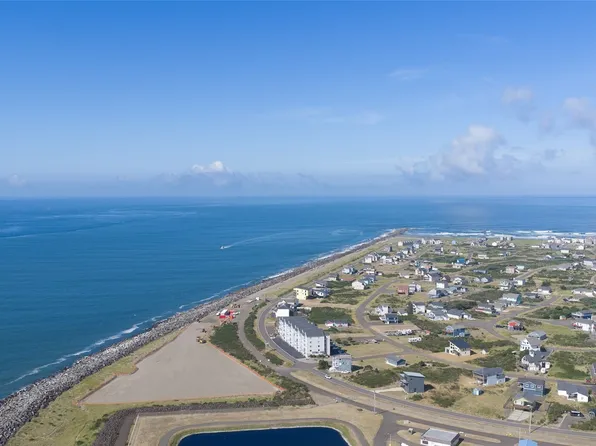 401 Westport View SW #203, Ocean Shores, WA 98569