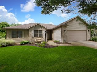 53153 Pine Brook Dr, Bristol, IN 46507