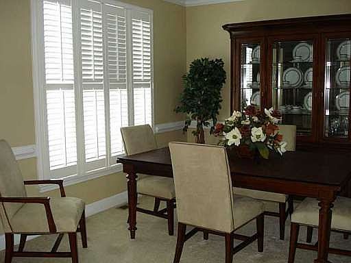 5th image of 3826 Upland Dr