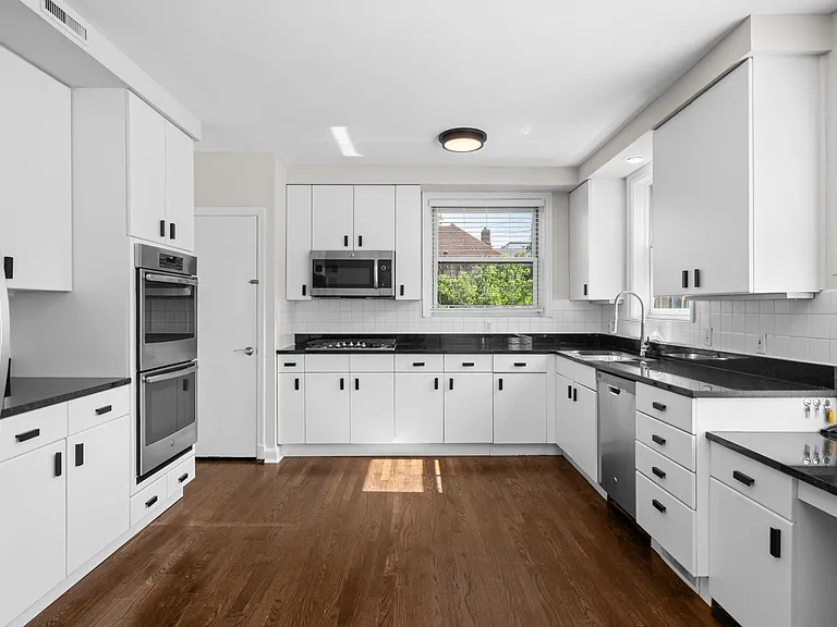 7535 Oxford Dr #2 — Photo 8