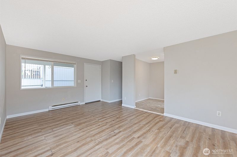 5th image of 361 Earlington Avenue SW