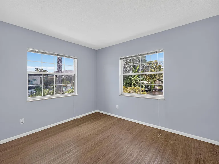 416 SE Naranja Ave — Photo 17