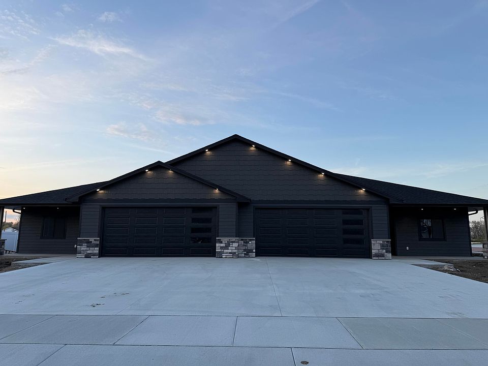 1st image of 1122 Cottonwood Cir