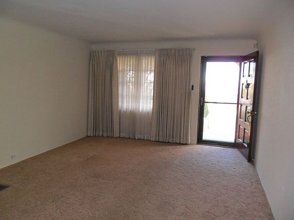 2nd image of 1412 Buena Vista Dr SE