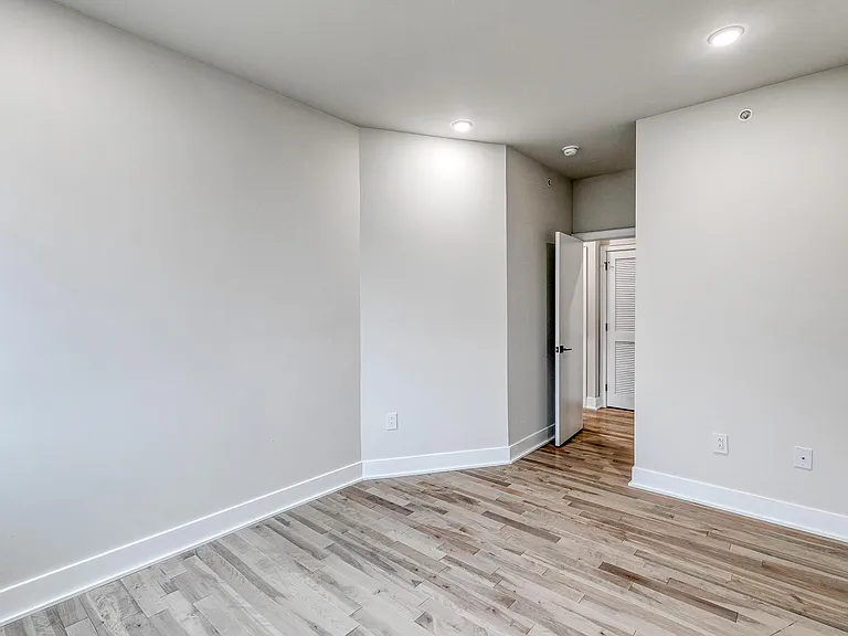 1518 N 8th St #8R — Photo 12
