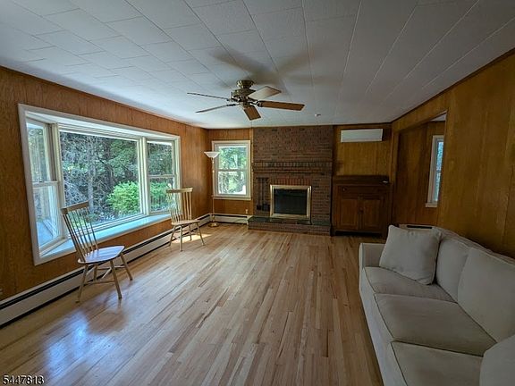 3rd image of 438 Longview Dr