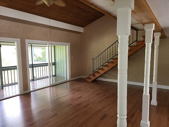 3rd image of 3567 Camelot Dr #3567