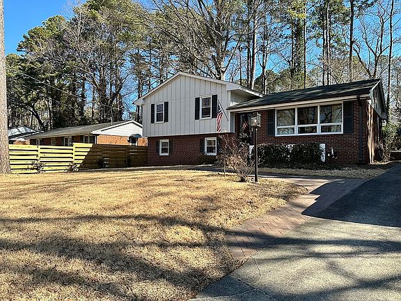 3rd image of 3604 Brinkley Dr