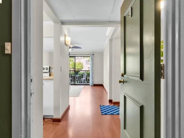 470 N Civic Dr APT 105, Walnut Creek, CA 94596