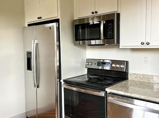 35 Maple Ave #204, Sellersville, PA 18960