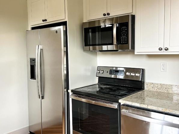 35 Maple Ave #105