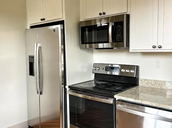 35 Maple Ave #105, Sellersville, PA 18960