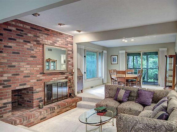 3rd image of 3351 Ramblewood Ln