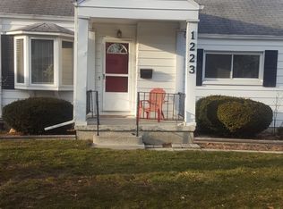 1223 Northlawn Dr, Fort Wayne, IN