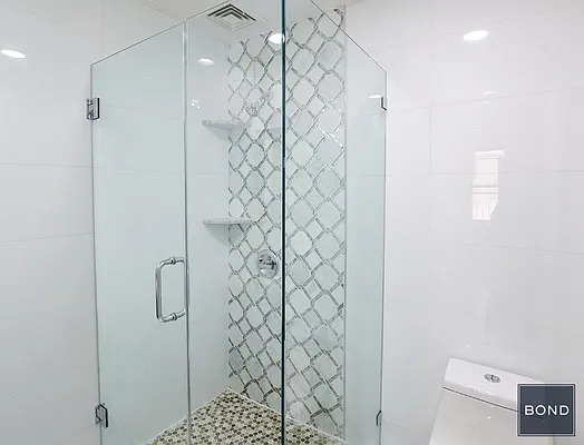 Rented by Bond New York | media 21