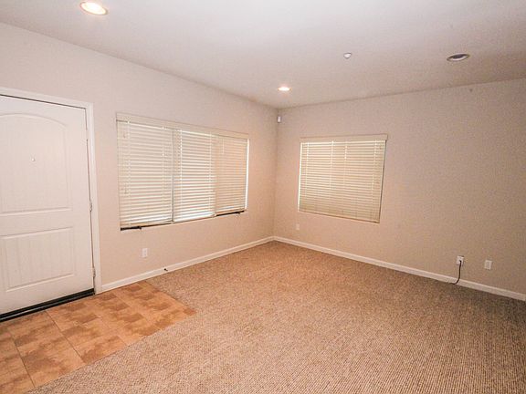 3rd image of 879 Michigan Blvd Unit A