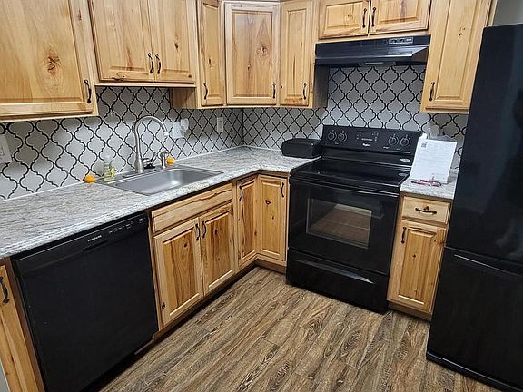 4th image of 3808 Laramie Pl APT B