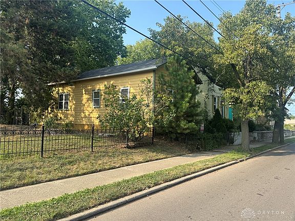 5th image of 609 Hickory St