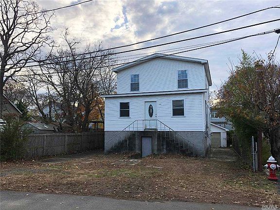 3rd image of 16 3rd St
