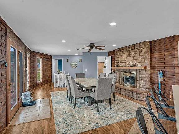 4th image of 7685 Comanche Rd