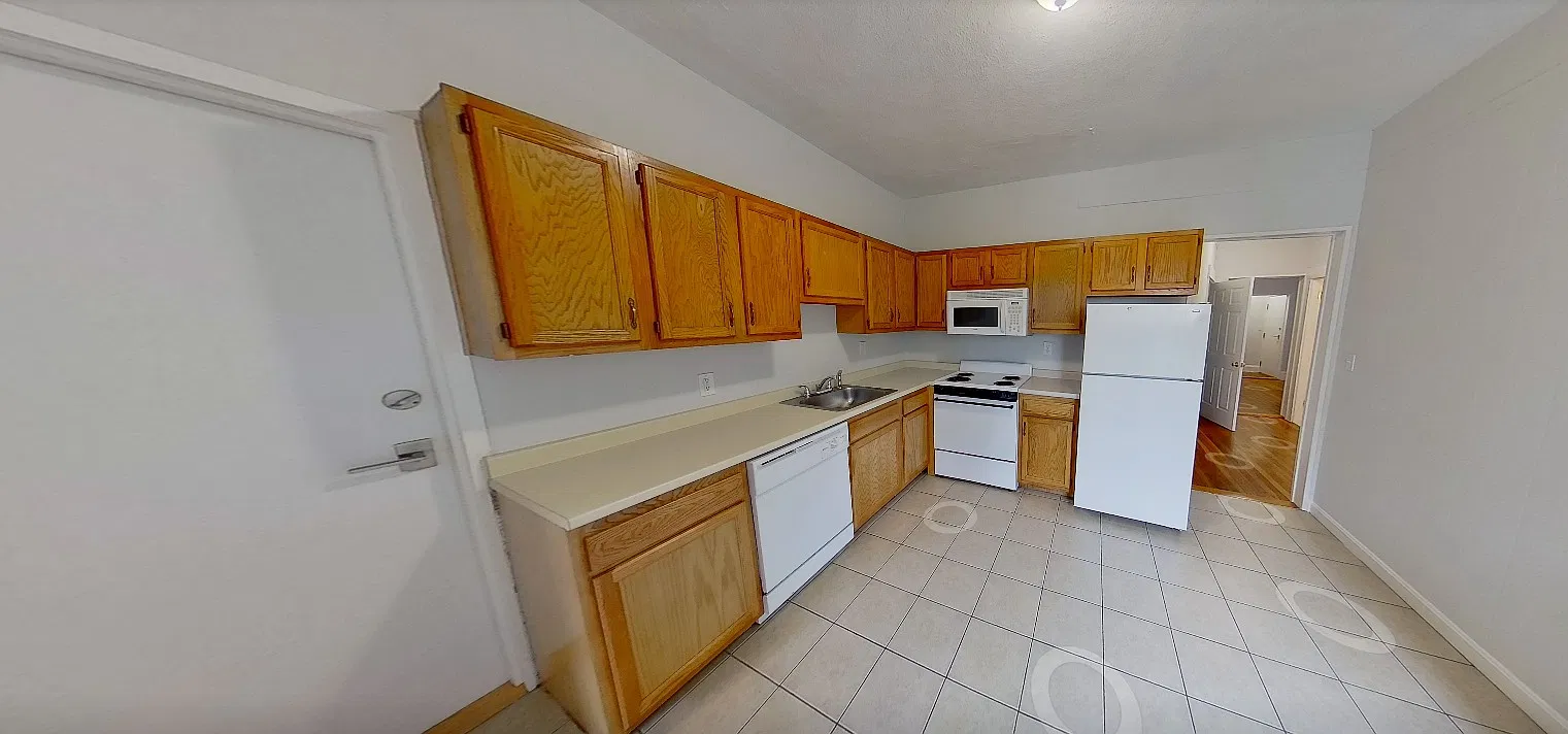 2 bed, 752 sqft, $3,300 — Photo 1
