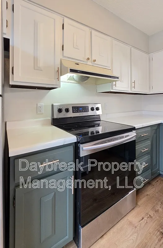 2 bed, 2.0 bath, 1584 sqft, $1,650 — Photo 2
