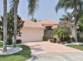 1941 S Pebble Beach Blvd, Sun City Center, FL 33573