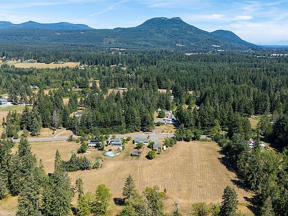 5th image of 4030 Gibbins Rd