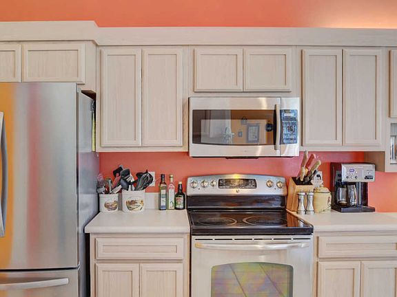 5th image of 159 SW Hawthorne Cir