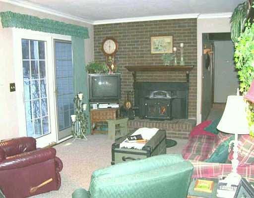 5th image of 8682 Meadowland Ct