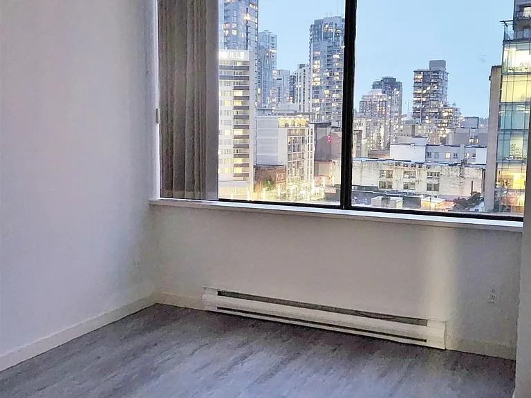 1010 Howe St #6XX — Photo 7