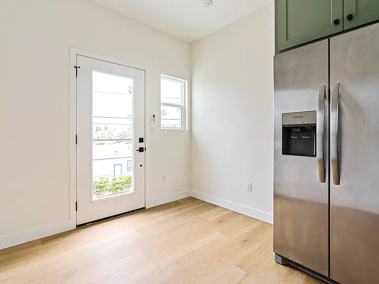 1953 Emerald St #3 — Photo 10