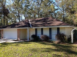 127 Oakwood Dr, Mandeville, LA 70448