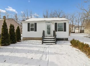 609 Trenton Ave, Rockford, IL 61102