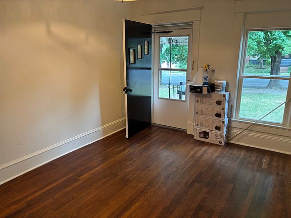 2nd image of 1101 Wasena Ave SW APT 1